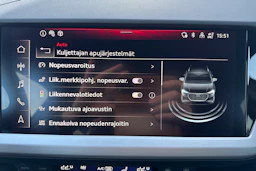 harmaa Audi Q4 e-tron 2026 kuva 14.