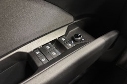 met. harmaa Audi Q4 e-tron 2026 kuva 17.