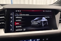 met. harmaa Audi Q4 e-tron 2026 kuva 28.