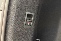 met. harmaa Audi Q4 e-tron 2026 kuva 33.