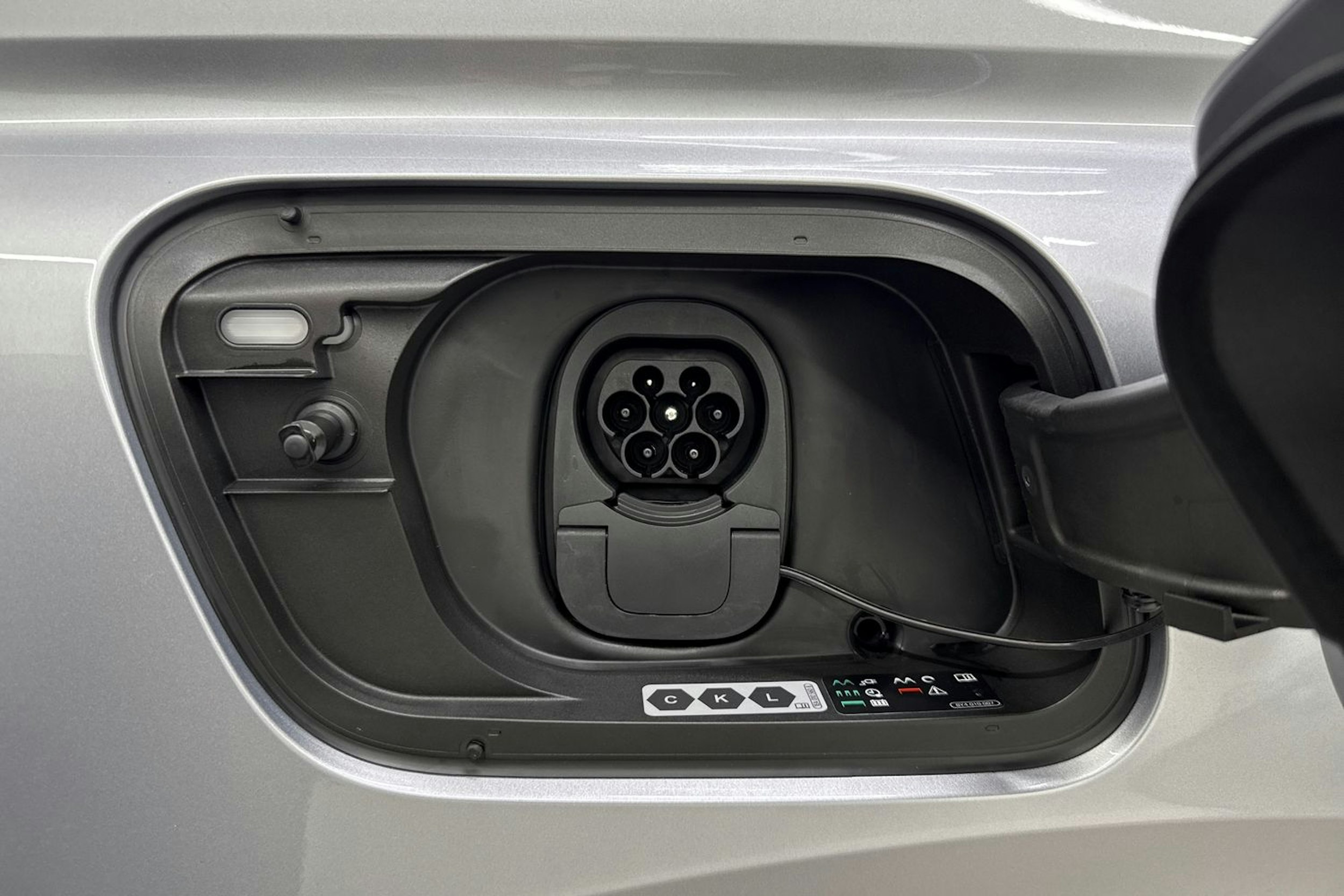 met. harmaa Audi Q4 e-tron 2026 kuva 34.