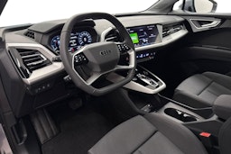 met. harmaa Audi Q4 e-tron 2026 kuva 35.