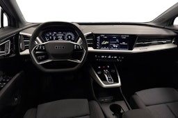 met. harmaa Audi Q4 e-tron 2026 kuva 36.