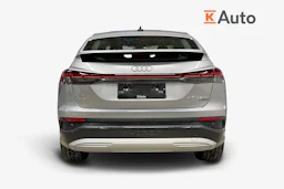 harmaa Audi Q4 e-tron 2026 kuva 3.