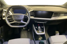 harmaa Audi Q4 e-tron 2026 kuva 9.