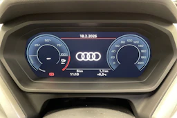 harmaa Audi Q4 e-tron 2026 kuva 15.