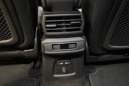 met. valkoinen Audi Q4 e-tron 2026 kuva 15.