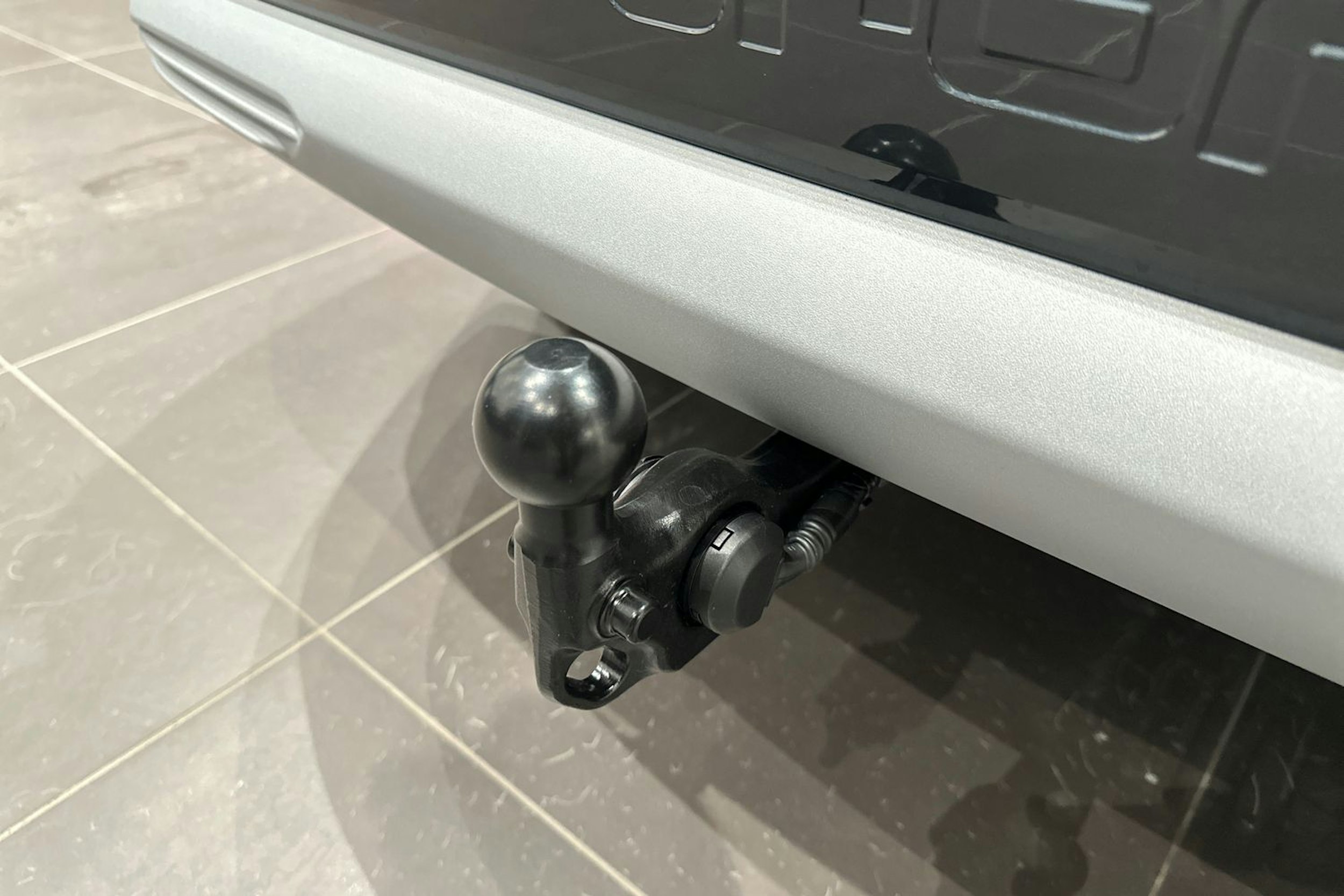 musta Audi Q4 e-tron 2026 kuva 13.