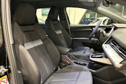 musta Audi Q4 e-tron 2026 kuva 14.