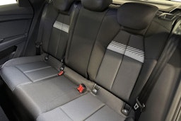 met. musta Audi Q4 e-tron 2026 kuva 8.