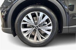 met. musta Audi Q4 e-tron 2026 kuva 9.