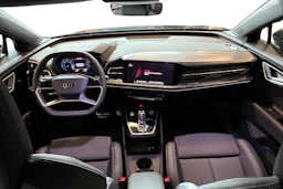 musta Audi Q4 e-tron 2026 kuva 7.