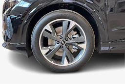 musta Audi Q4 e-tron 2026 kuva 9.