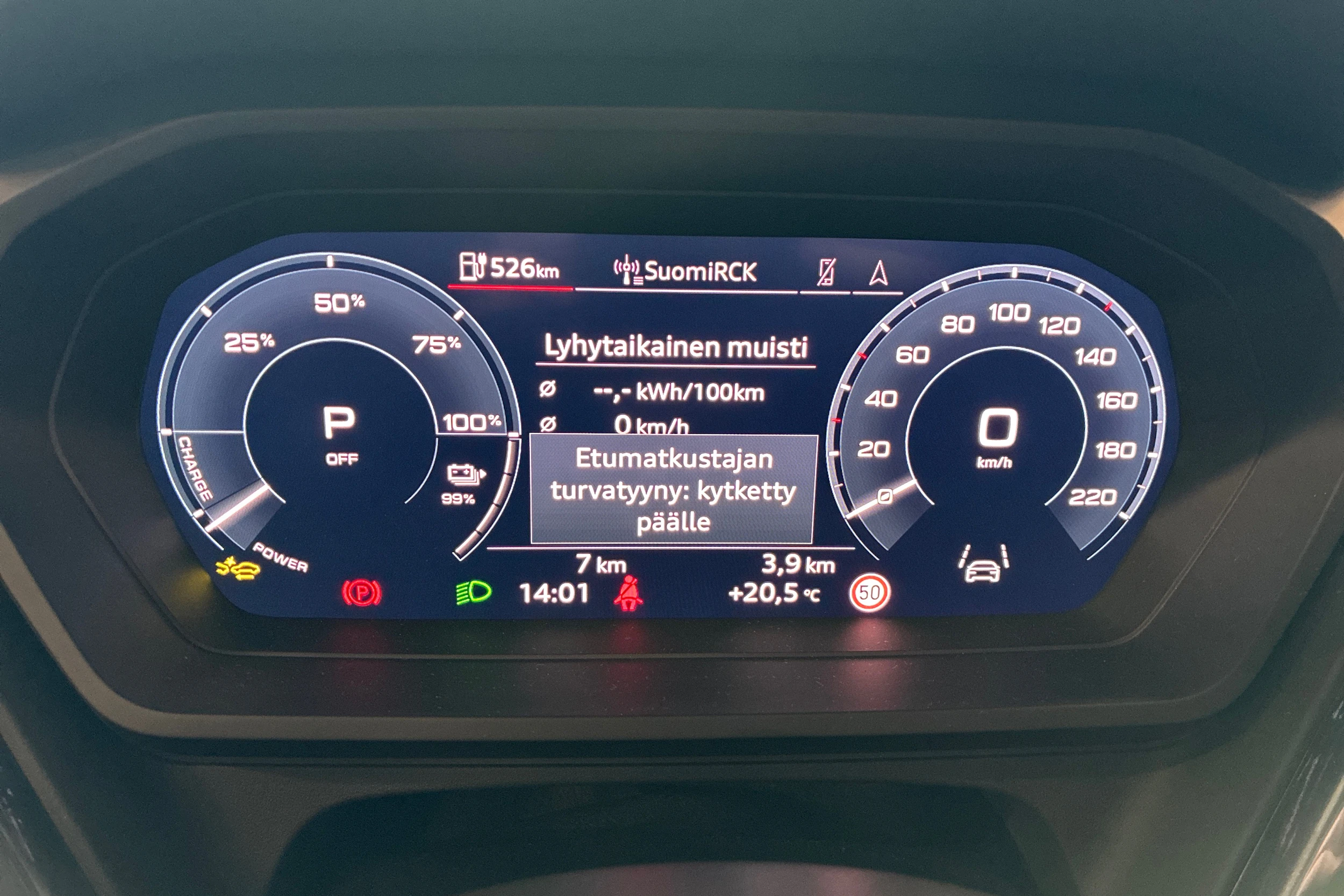 musta Audi Q4 e-tron 2026 kuva 11.