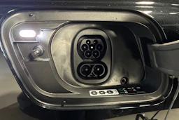 musta Audi Q4 e-tron 2026 kuva 16.