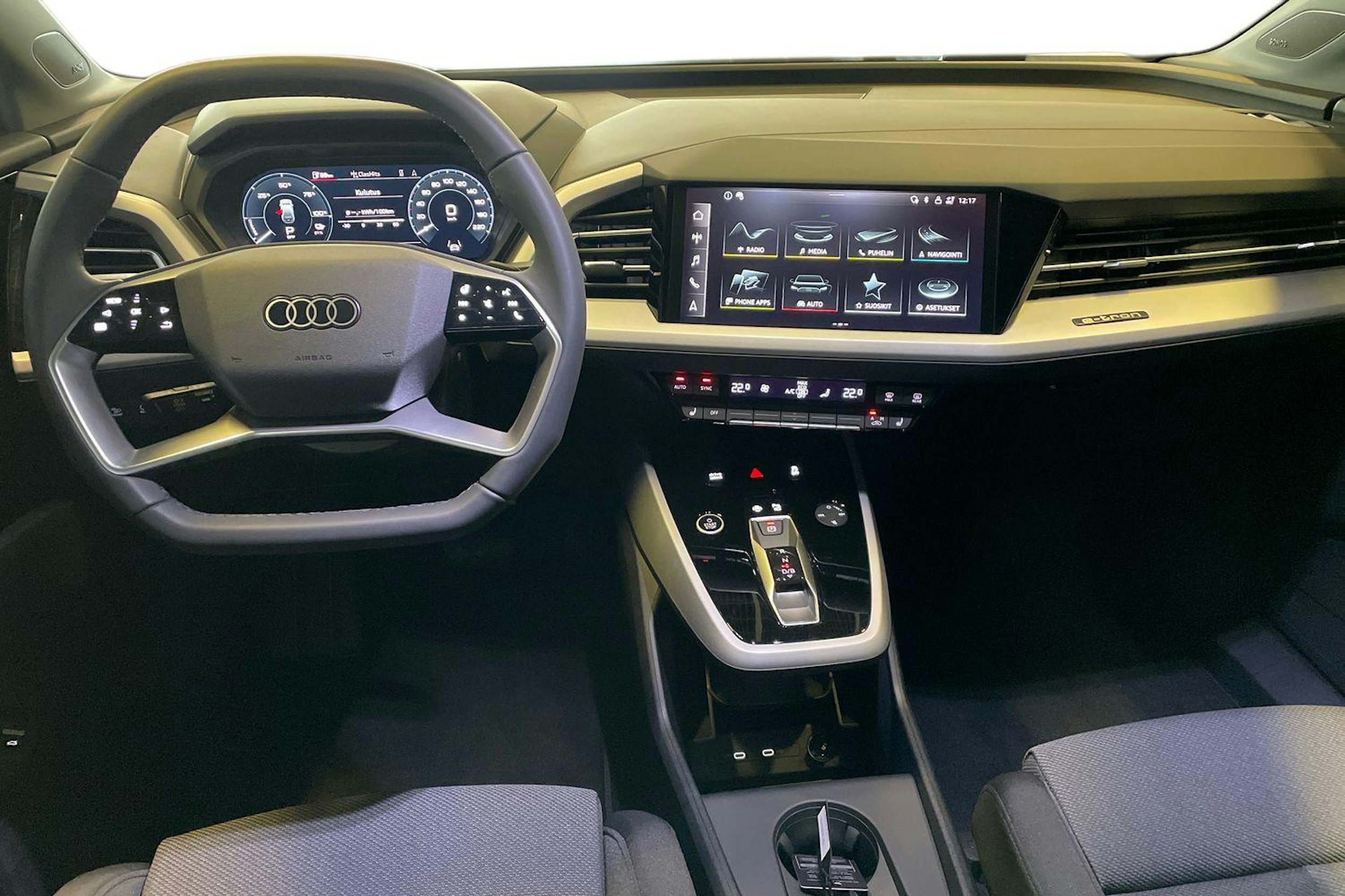musta Audi Q4 e-tron 2026 kuva 7.