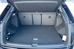 musta Audi Q4 e-tron 2026 kuva 11.