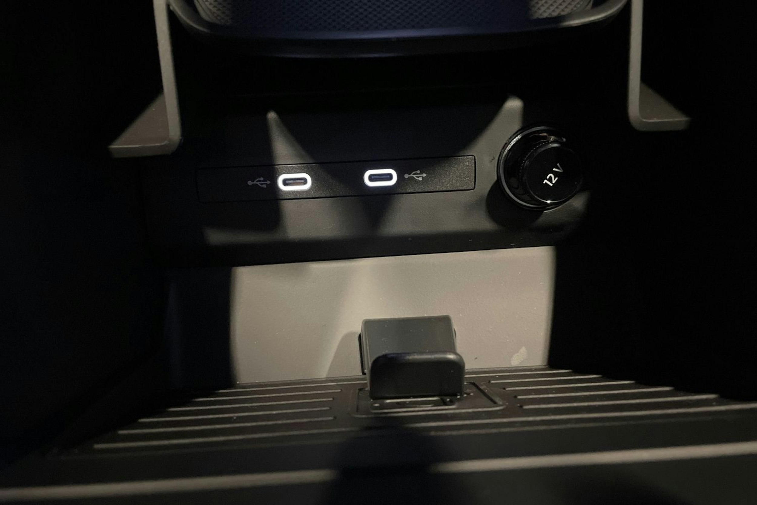 musta Audi Q4 e-tron 2026 kuva 26.