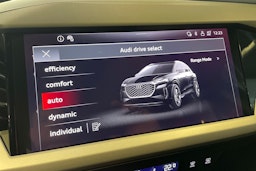 musta Audi Q4 e-tron 2026 kuva 28.