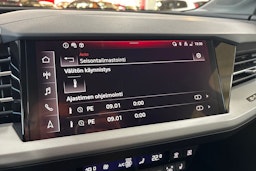 met. harmaa Audi Q4 e-tron 2026 kuva 17.