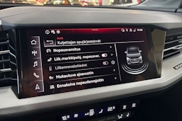 met. harmaa Audi Q4 e-tron 2026 kuva 18.