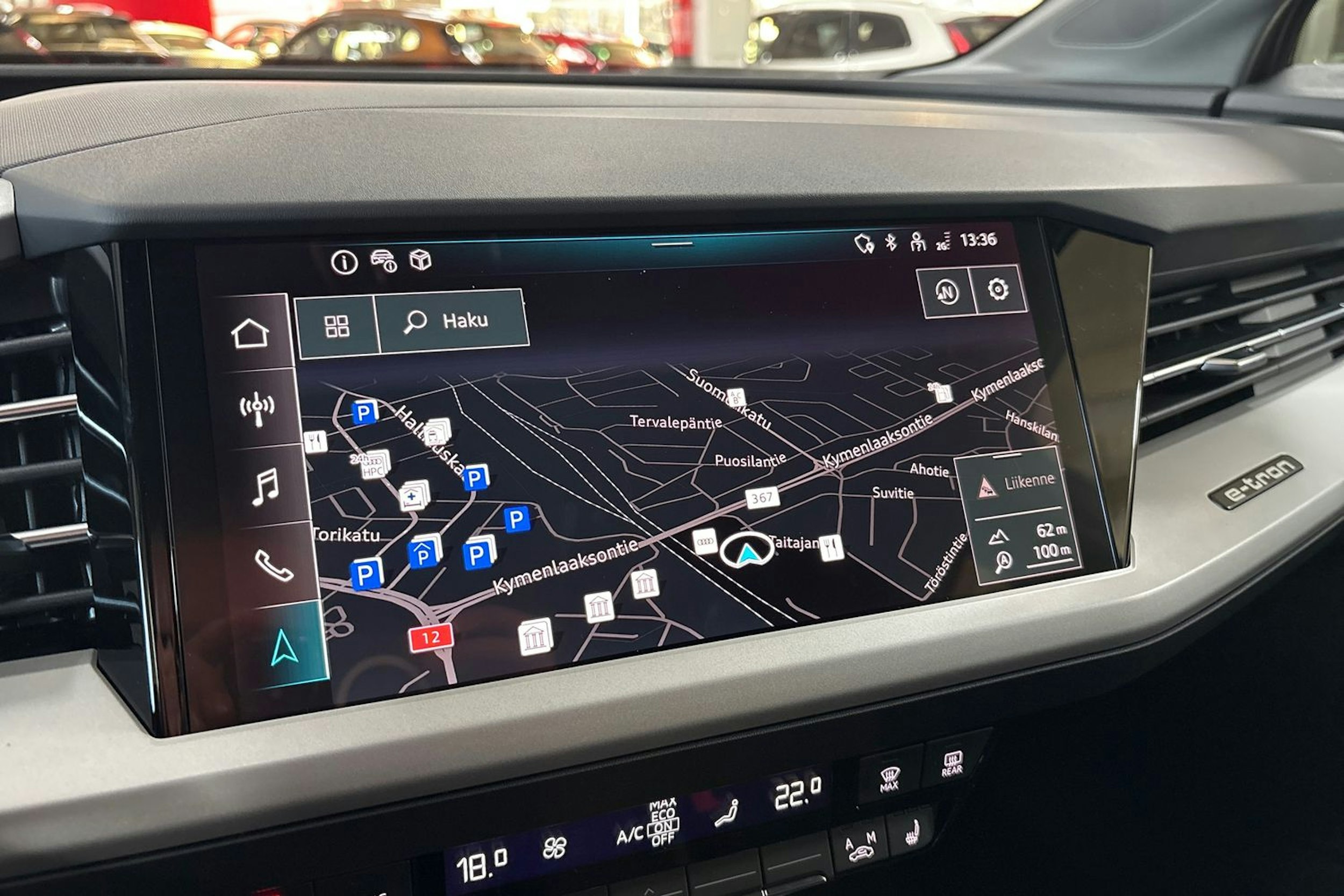 met. harmaa Audi Q4 e-tron 2026 kuva 20.