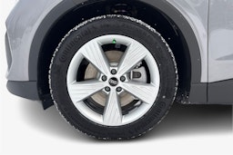 harmaa Audi Q4 e-tron 2026 kuva 9.