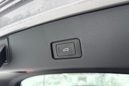 harmaa Audi Q4 e-tron 2026 kuva 11.