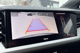 harmaa Audi Q4 e-tron 2026 kuva 15.