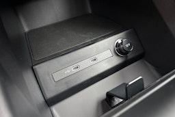 harmaa Audi Q4 e-tron 2026 kuva 16.