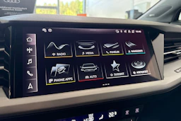 met. harmaa Audi Q4 e-tron 2026 kuva 12.