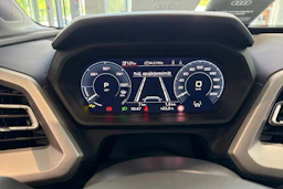 met. harmaa Audi Q4 e-tron 2026 kuva 15.