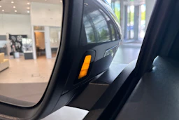 met. harmaa Audi Q4 e-tron 2026 kuva 18.