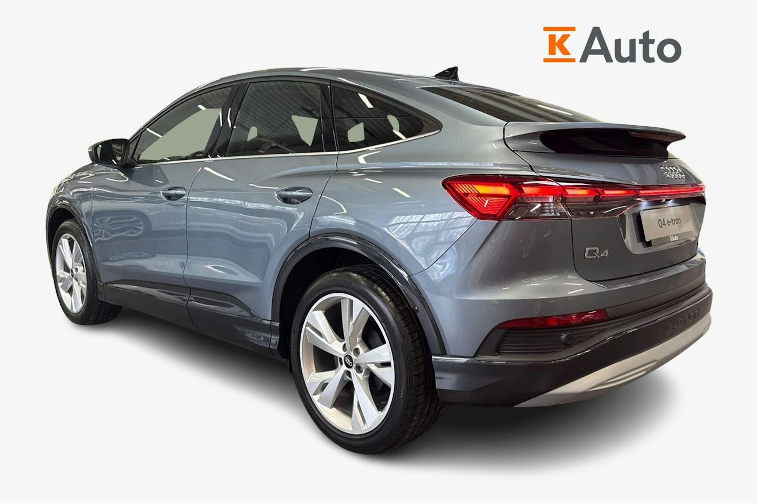 met. sininen Audi Q4 e-tron 2026 kuva 2.