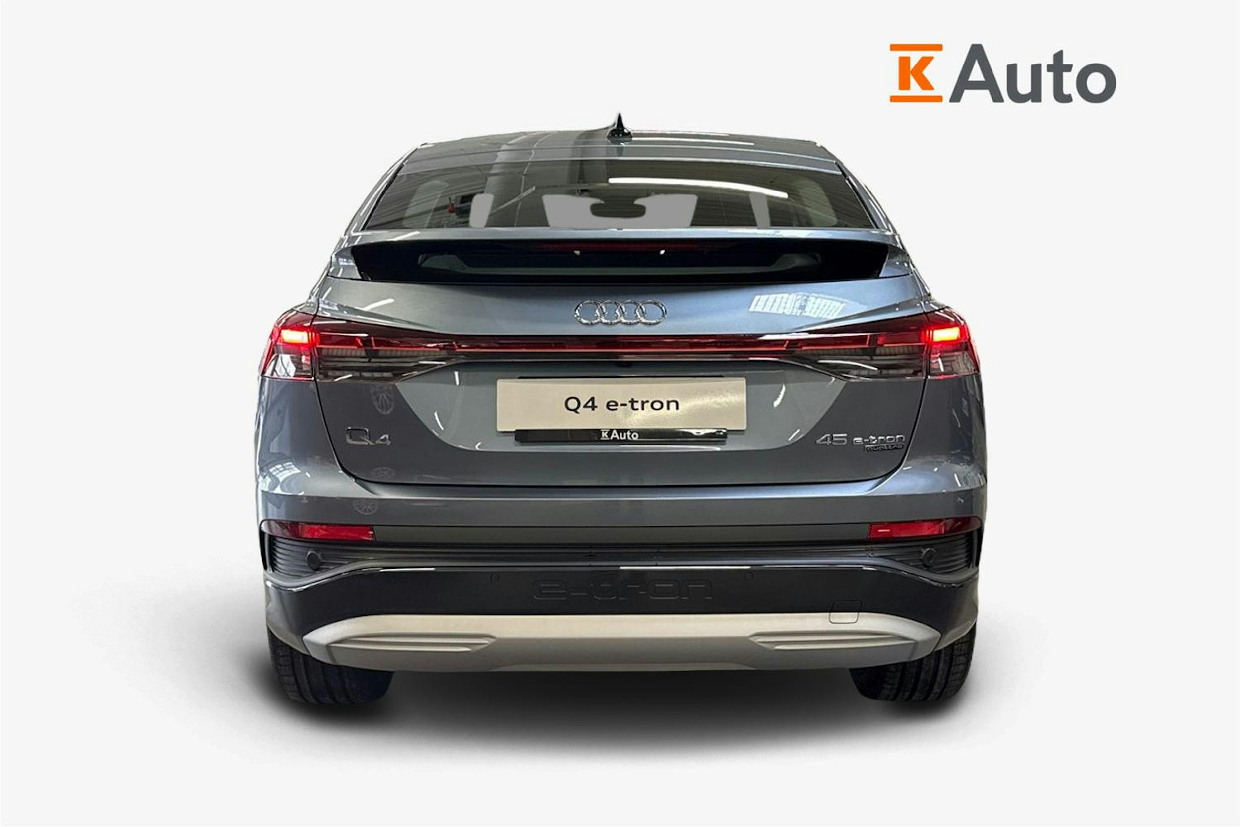 met. sininen Audi Q4 e-tron 2026 kuva 3.