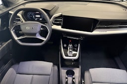 met. sininen Audi Q4 e-tron 2026 kuva 7.