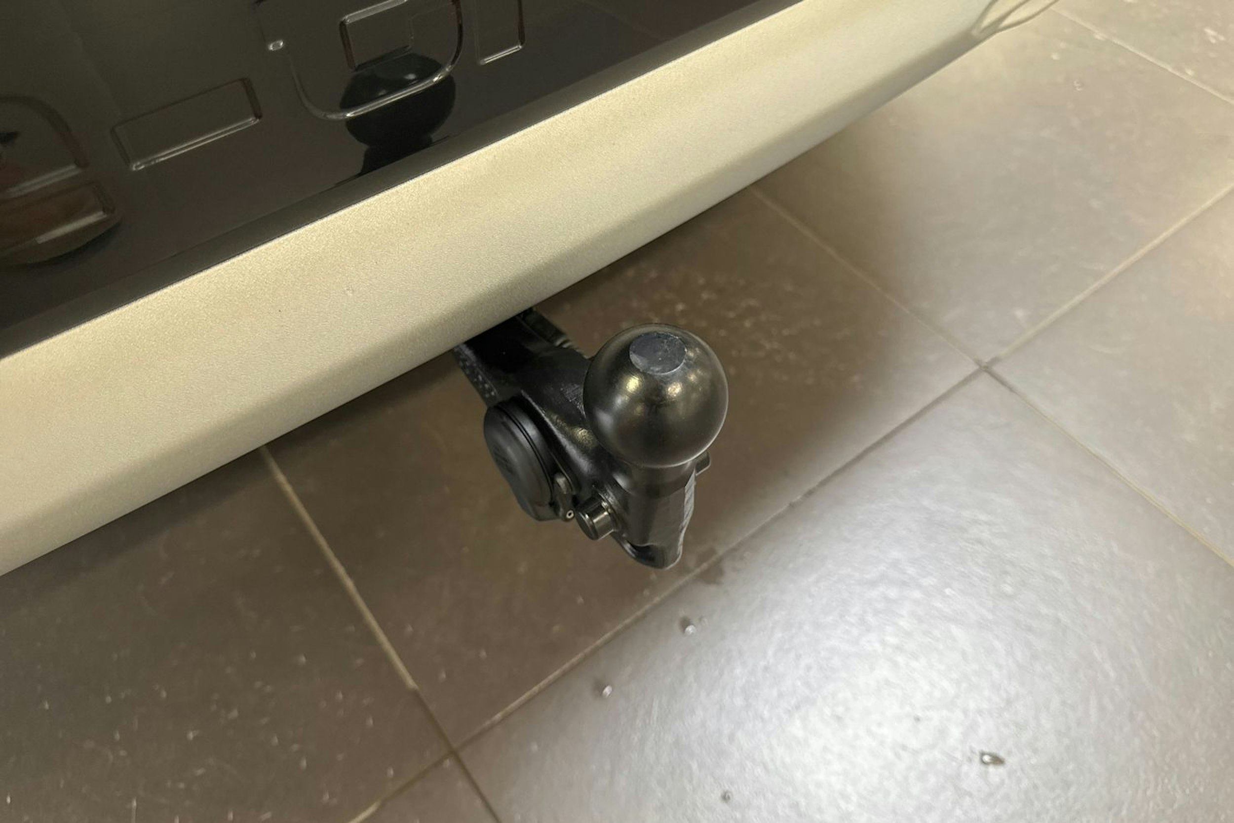 met. sininen Audi Q4 e-tron 2026 kuva 12.