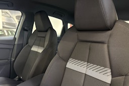 met. sininen Audi Q4 e-tron 2026 kuva 13.