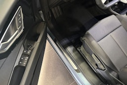 met. sininen Audi Q4 e-tron 2026 kuva 14.