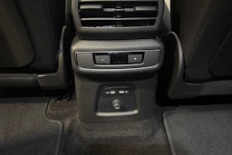 met. sininen Audi Q4 e-tron 2026 kuva 15.