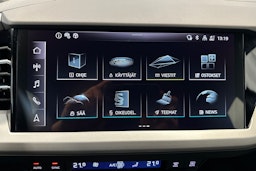 mythos musta Audi Q4 e-tron 2026 kuva 13.