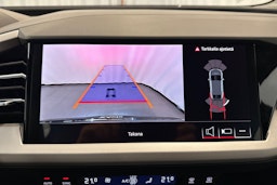 mythos musta Audi Q4 e-tron 2026 kuva 14.