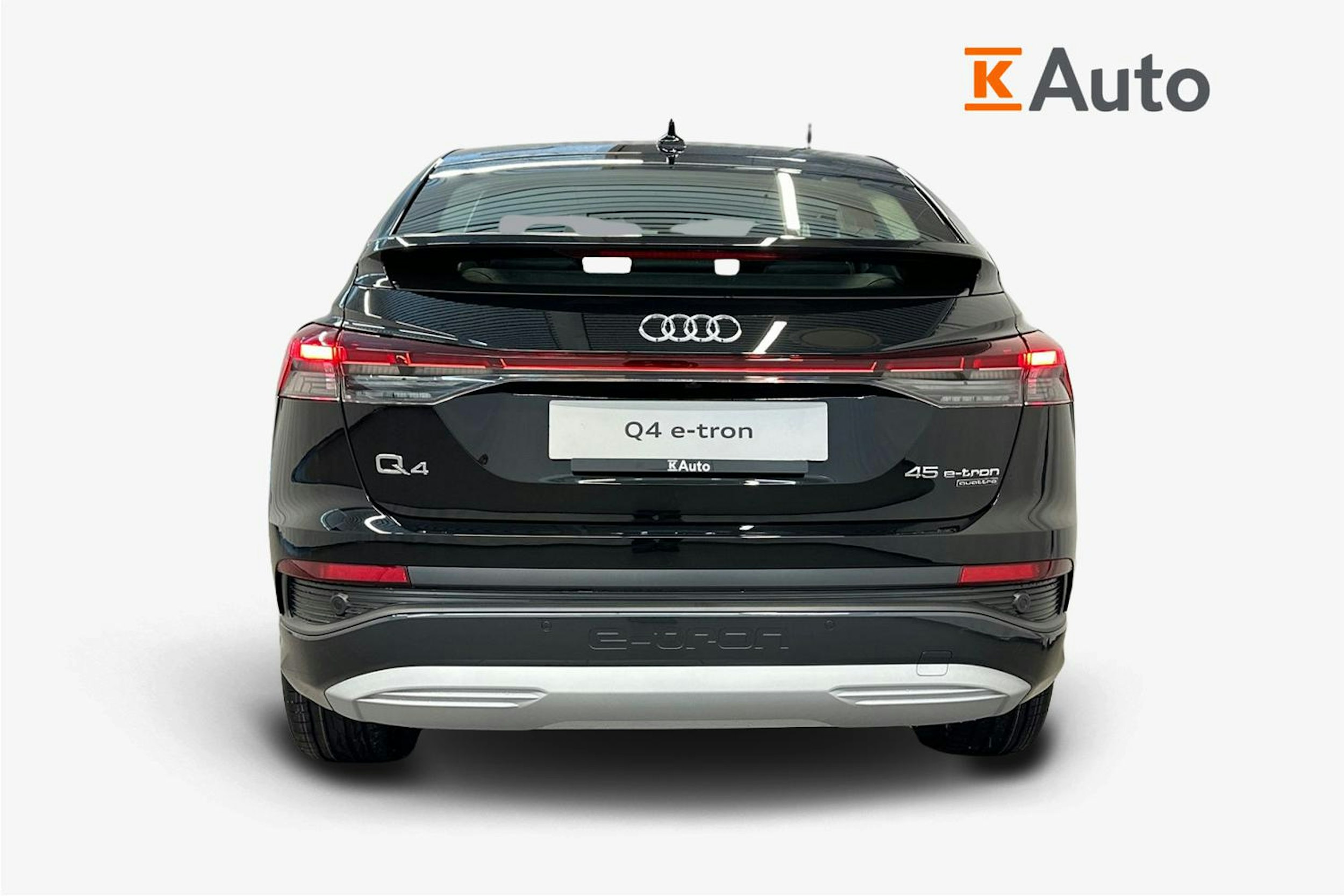 mythos musta Audi Q4 e-tron 2026 kuva 28.