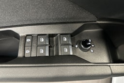 jäätikön valkoinen Audi Q4 e-tron 2026 kuva 17.