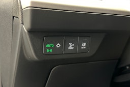 jäätikön valkoinen Audi Q4 e-tron 2026 kuva 20.