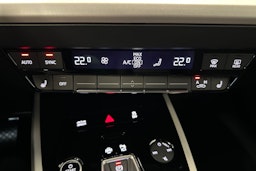 jäätikön valkoinen Audi Q4 e-tron 2026 kuva 29.