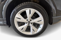 musta Audi Q4 e-tron 2026 kuva 9.