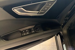 musta Audi Q4 e-tron 2026 kuva 11.