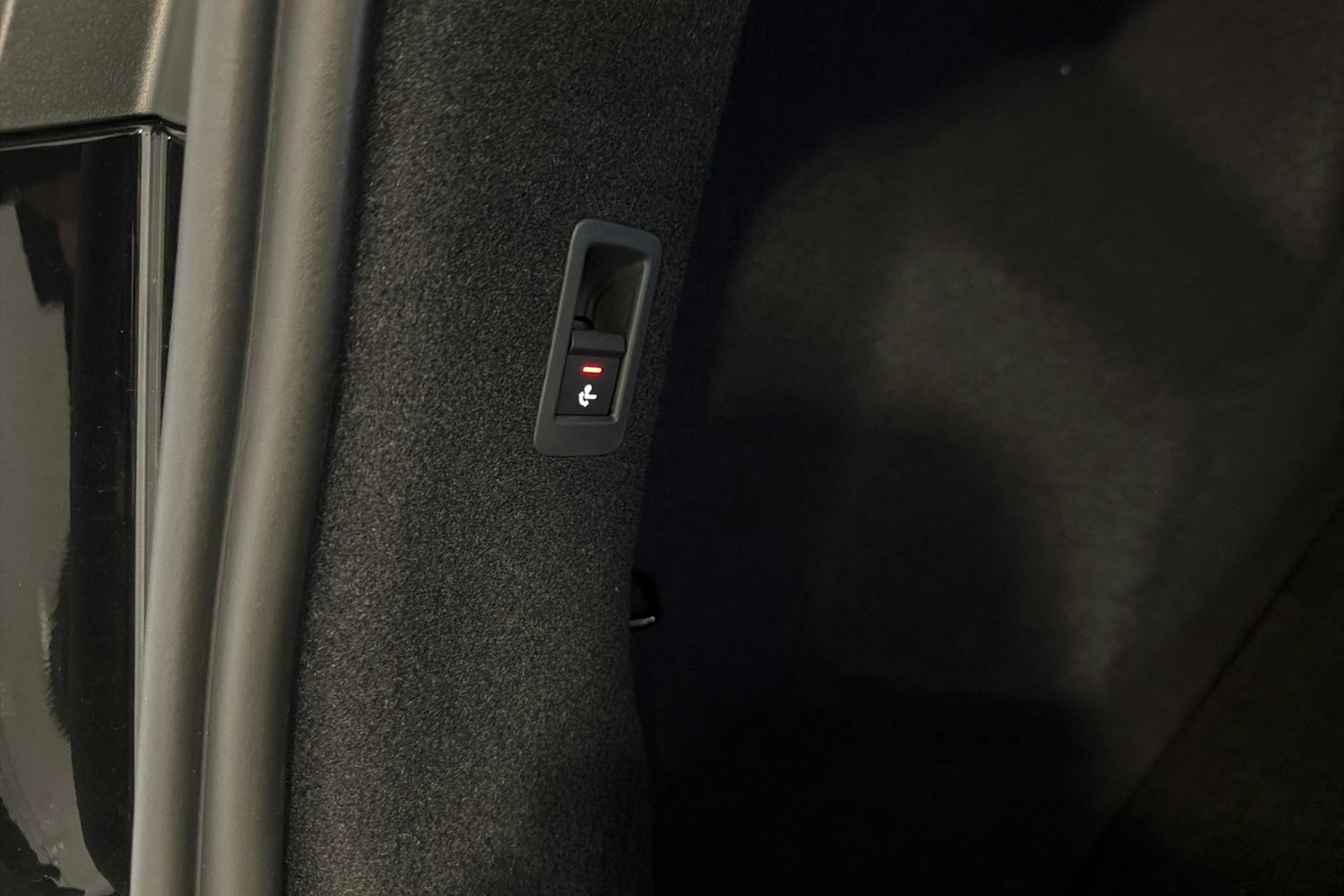 musta Audi Q4 e-tron 2026 kuva 15.