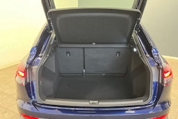 navarra sininen Audi Q4 e-tron 2026 kuva 11.